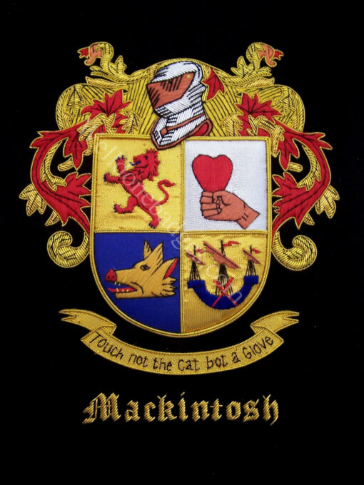 Macrintosh Family Crest /  Macrintosh Coat of arms